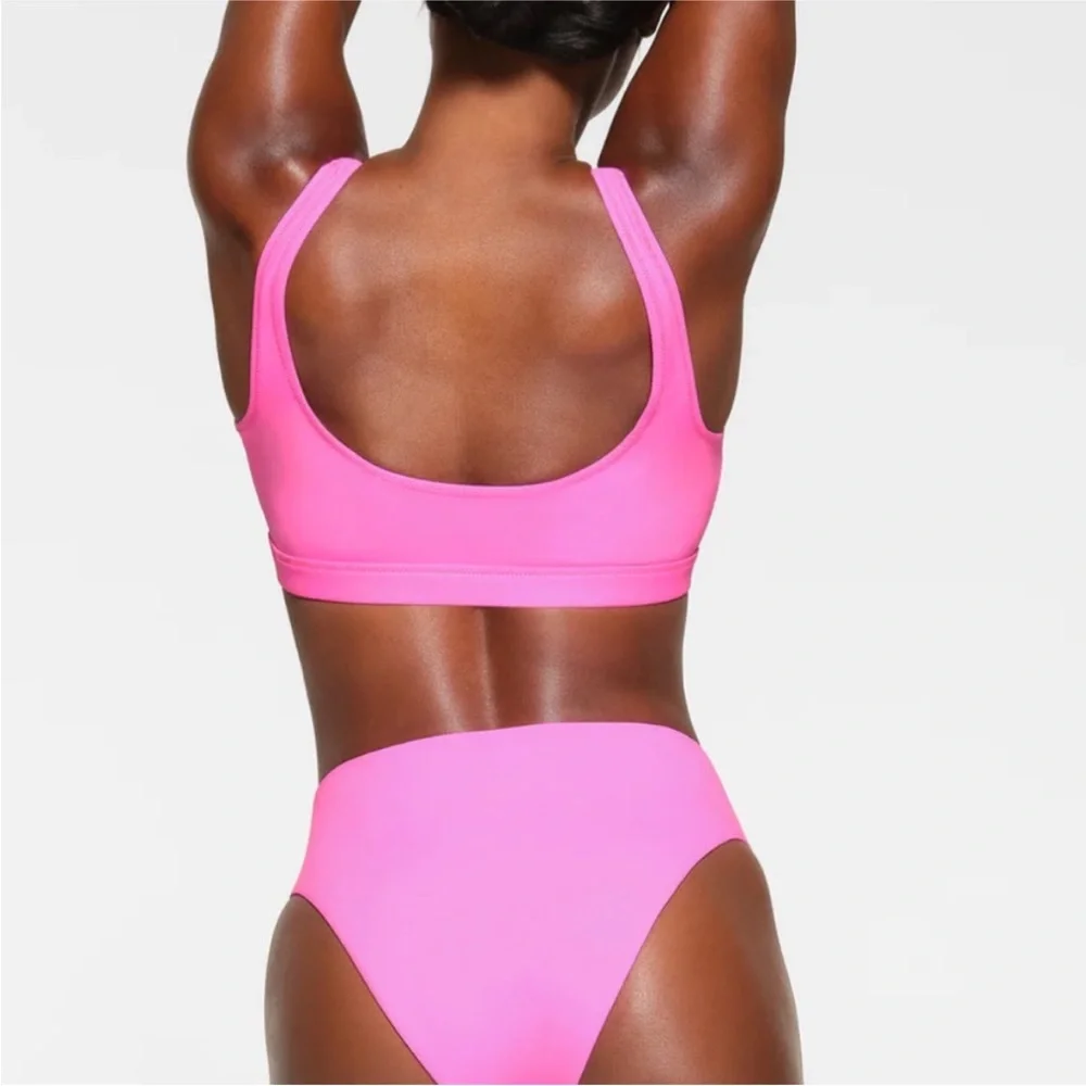 NWT SKIMS SWIM TANK BIKINI TOP TAFFY PINK SIZE XXS